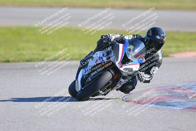 media/Jan-20-2023-Fastrack Riders (Fri) [[f2ad32aba3]]/Private/session 5 turn 13/